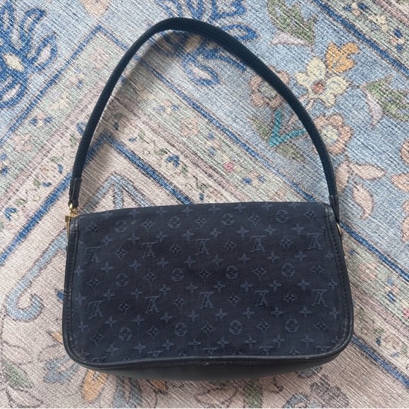 Louis Vuitton Dark Blue Denim Shoulder Bag - Picture 5 of 8